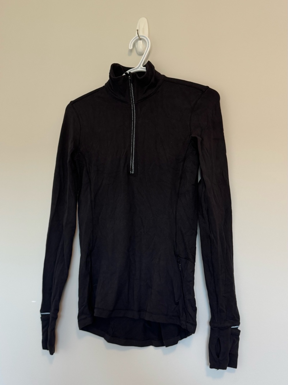 Lululemon Outrun 1/2 Zip
Black
